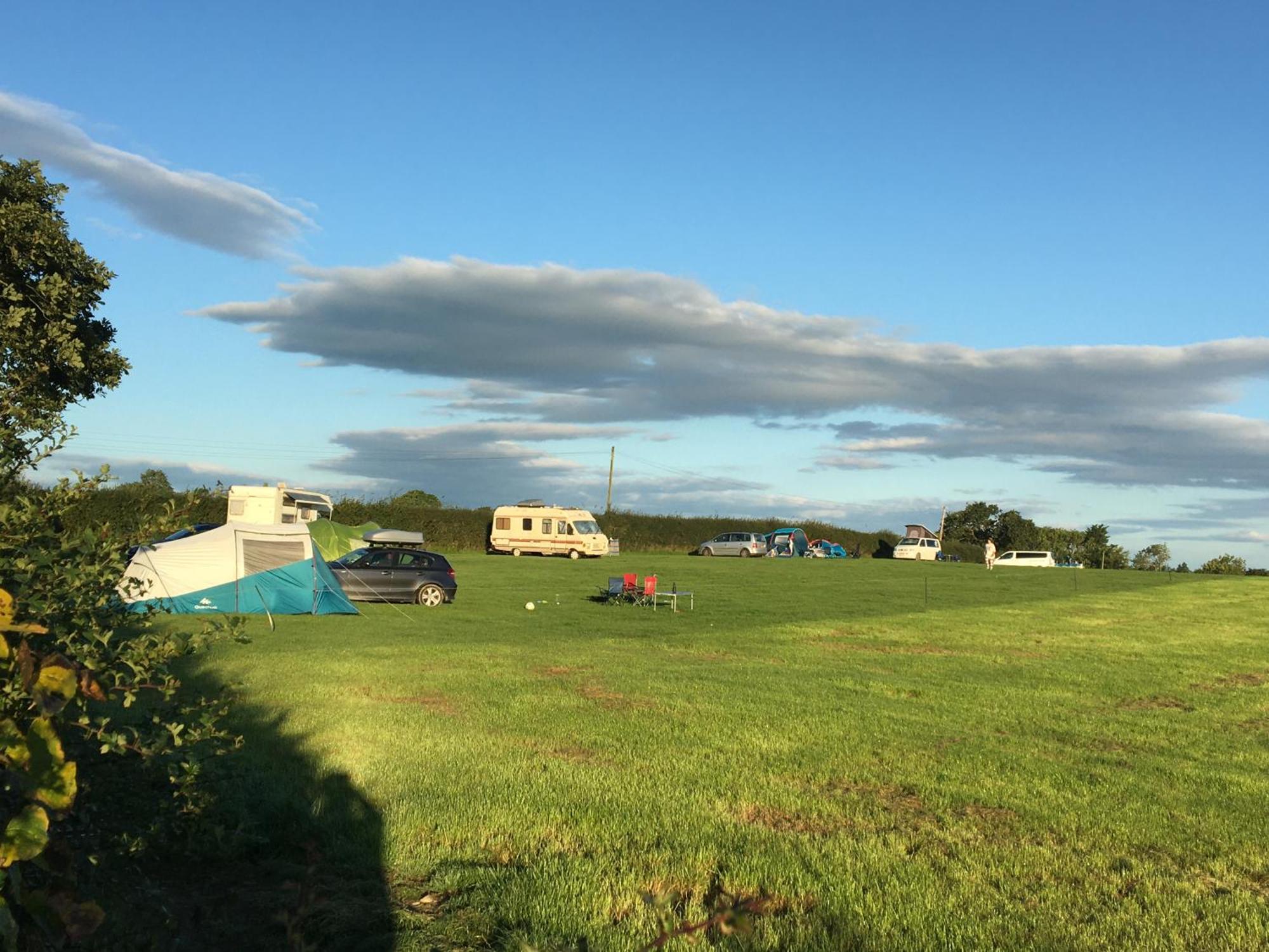 Carreg Y Gwynt Campsite - Touring And Tent Pitches Hotell Llanarth  Eksteriør bilde